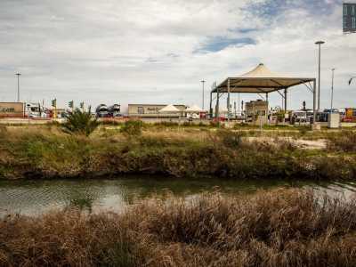 Una sorgente che arriva direttamente dalla Murgia e che segue il percorso dell�antico Torrente Picone, la cui foce non � pi� visibile perch� tombata e ricoperta da strade ed edifici nel corso del secolo scorso
